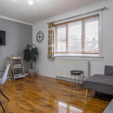 1 Bed Apartment Central Hamilton Free Wifi With Great Transport Links To Glasgow Екстериор снимка