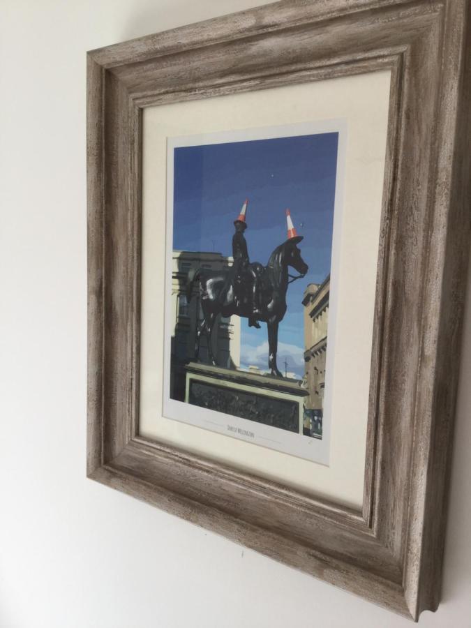 1 Bed Apartment Central Hamilton Free Wifi With Great Transport Links To Glasgow Екстериор снимка
